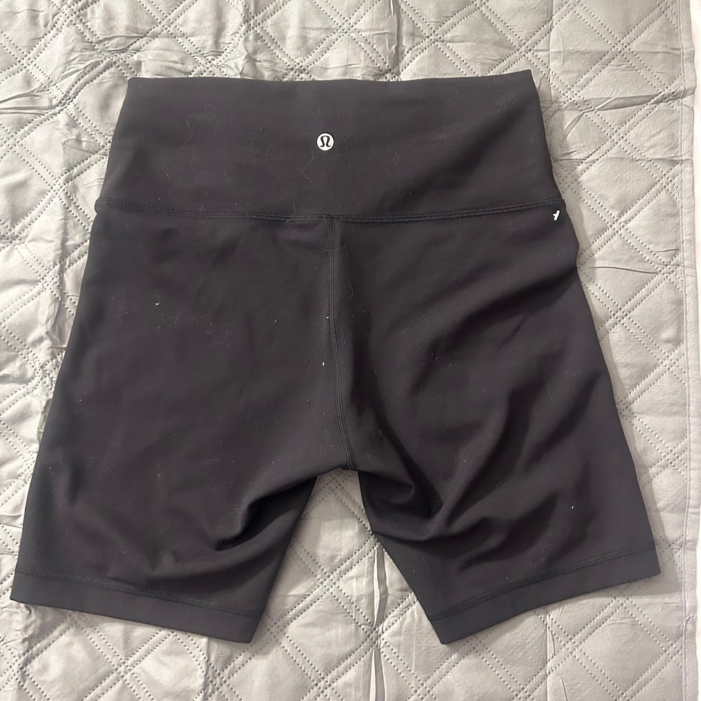 Lululemon bike shorts 10 - Picture 2 of 2